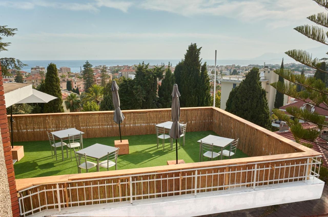 Hotel Astoria Bordighera Eksteriør billede