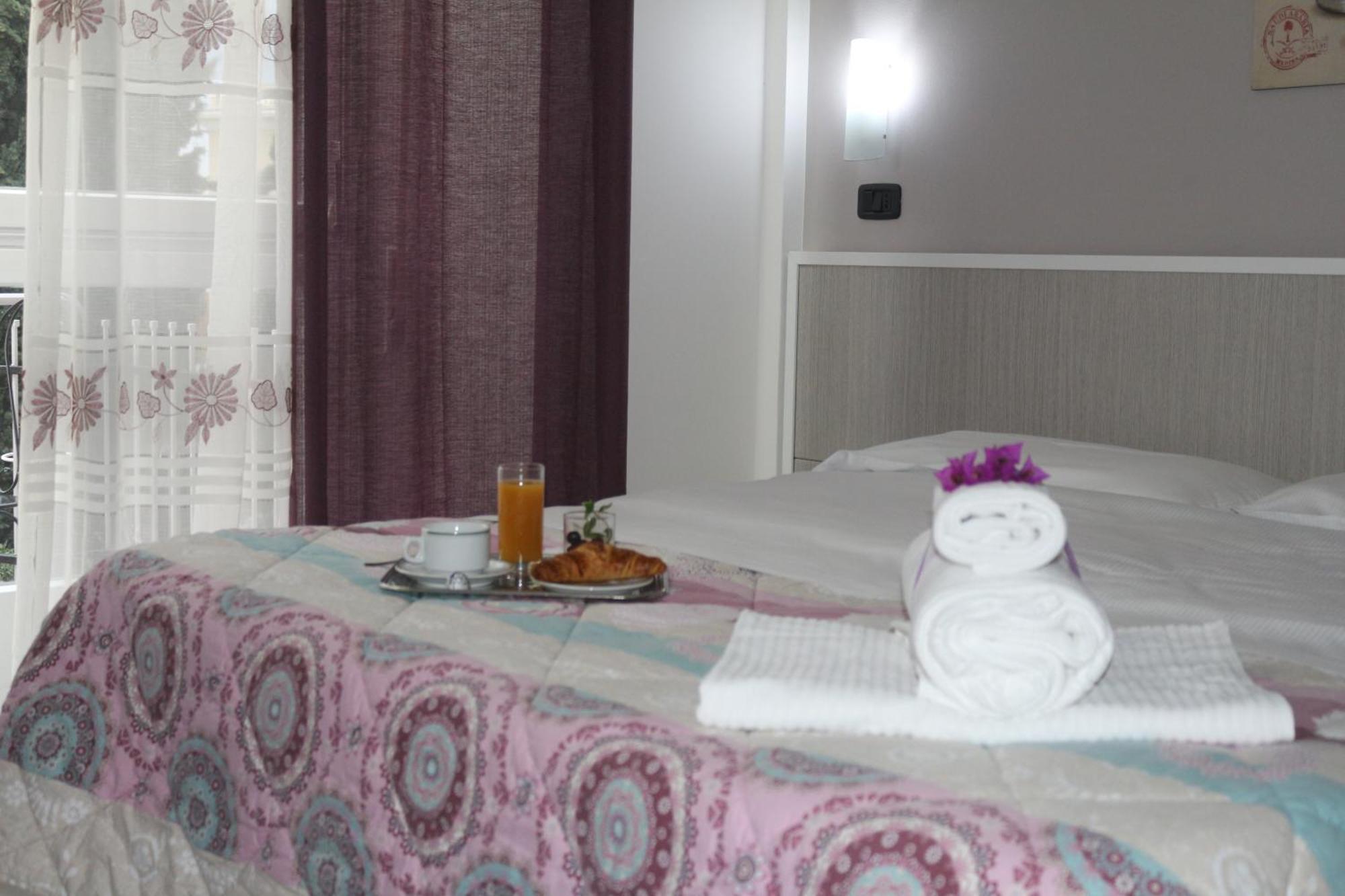 Hotel Astoria Bordighera Eksteriør billede