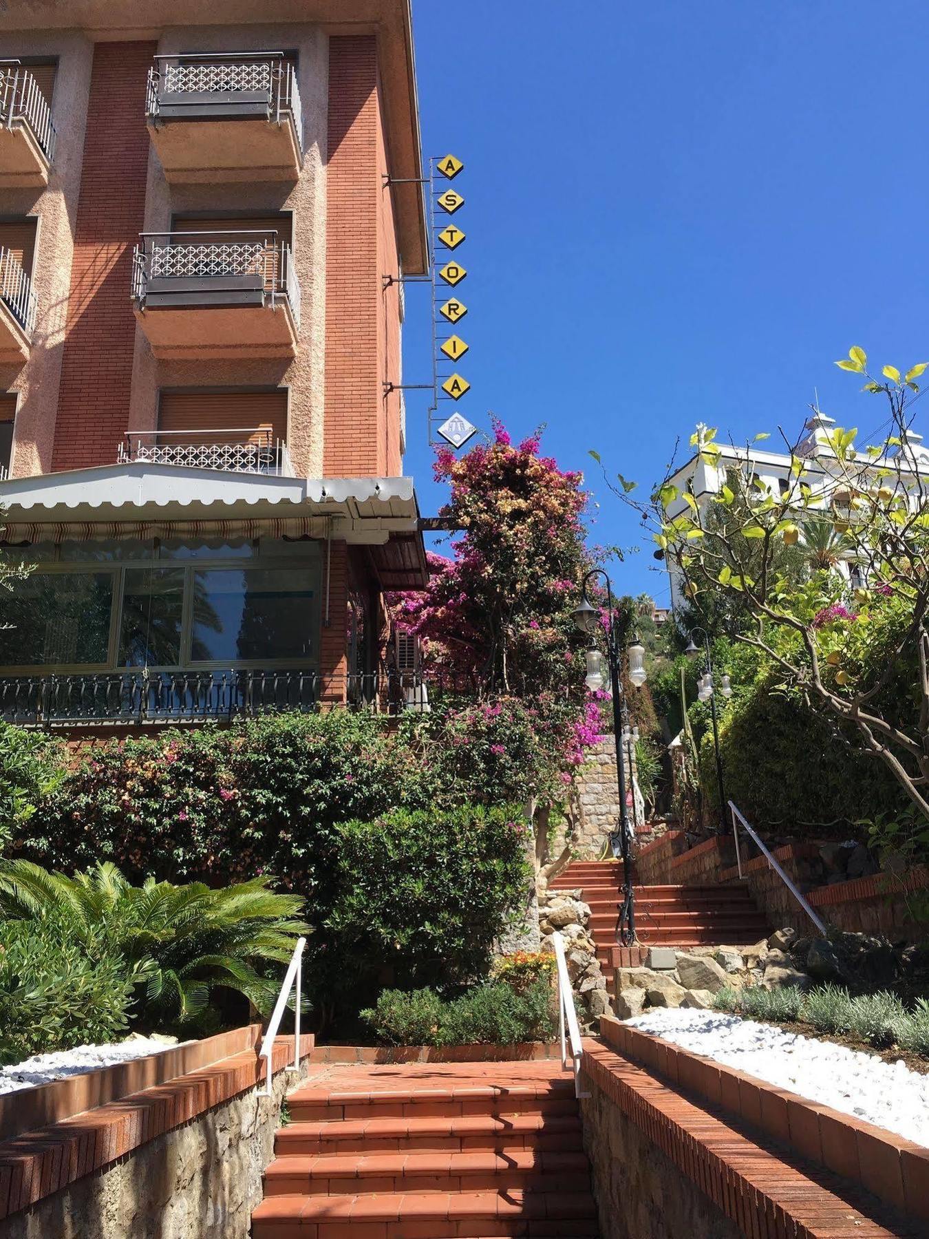 Hotel Astoria Bordighera Eksteriør billede